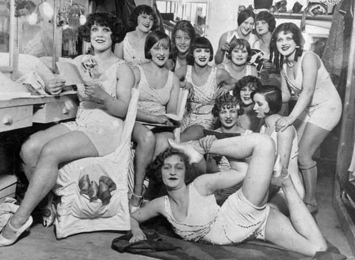  The Hoffman Girls  . 1924.