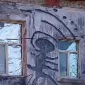 Древние петроглифы украсили фасад многоэтажки в Шымкенте
