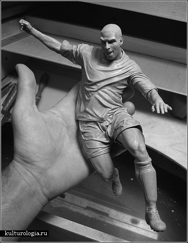 Реалистичные и выразительные скульптуры Адама Бина