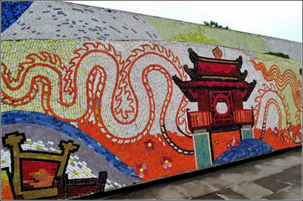 Мозаичная стена и мировой рекорд к 1000-летию Вьетнама 