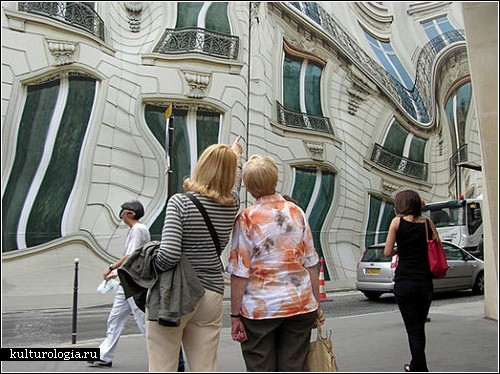 <br>Тающий дом в Париже
