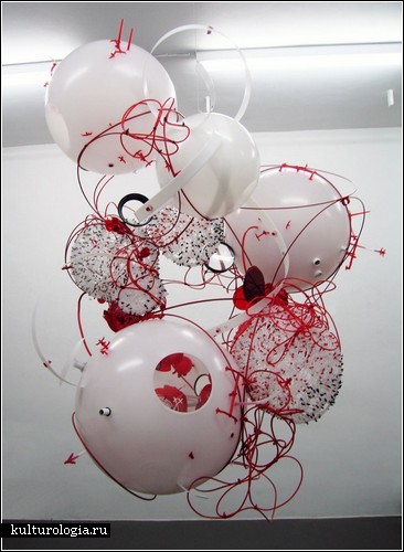 Скульптуры Софи Зезмер: воздушные и опасные