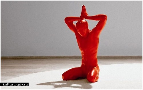 Скульптуры Адриана Транкуилли: супергерои тоже плачут