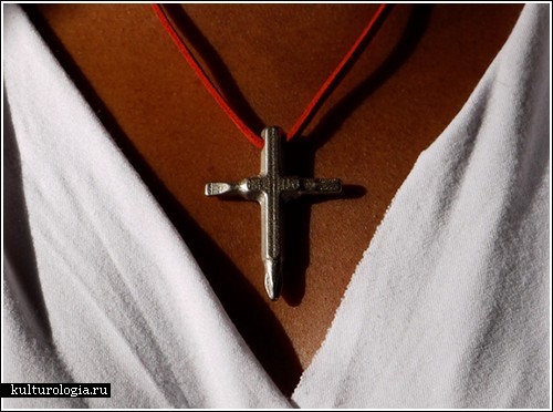 Крестильный крестик: почему русские не носили его в качестве нательного
