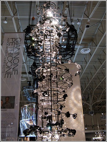 Кристаллы Swarovski на выставке в Торонто