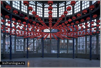 Парящие лотосы – инсталляция в Брюсселе