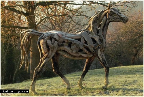 Деревянные скульптуры лошадей от  Heather Jansch
