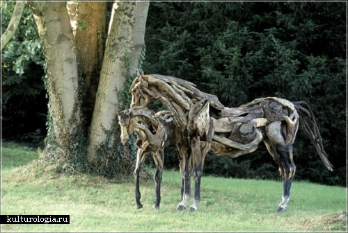 Деревянные скульптуры лошадей от  Heather Jansch