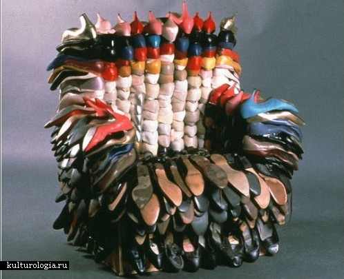 Инсталляции из женских туфель от Уилли Коула(Willie Cole)