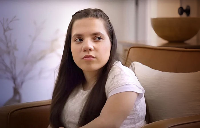 Как удочерили 6-летнюю девочку из Украины, а она оказалась взрослой женщиной и пыталась отравить родителей 