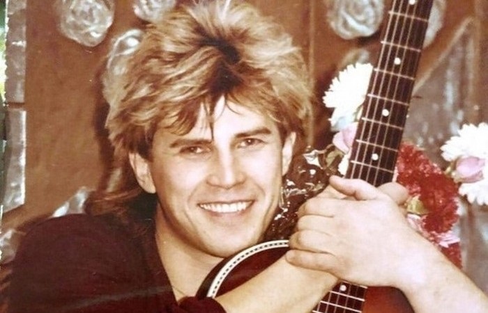 Из-за 17-летней бросил семью и подрался с Ветлицкой: Почему молодая жена певца Глызина хотела с ним развестись