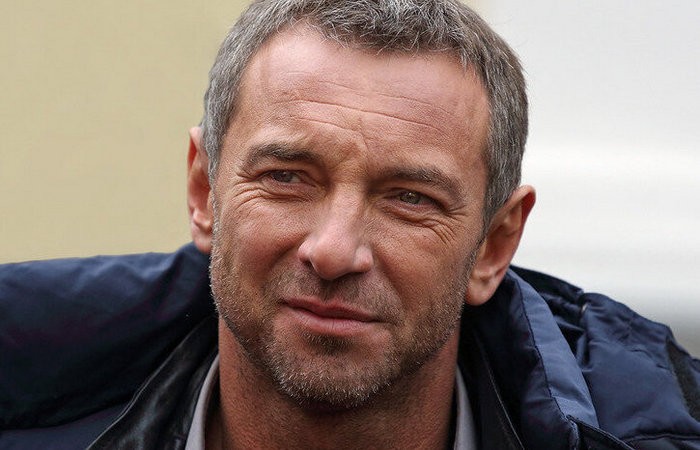 «Вот такой я непутевый»: Почему десантник ушёл в монастырь послушником, и Как живет Максим Дрозд теперь