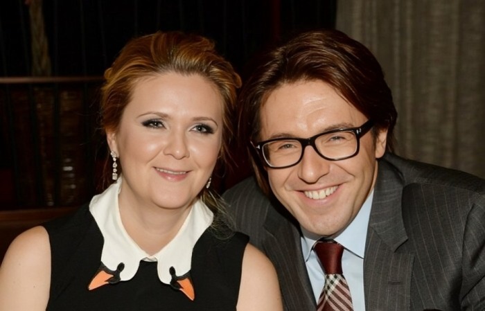 Почему Андрей Малахов и его супруга живут в разных квартирах, и фиктивный ли это брак