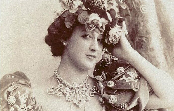 Как бывшая путана сводила с ума королей, лишала любовников состояний, стала богатейшей дамой Парижа, и Почему доживала в нищете