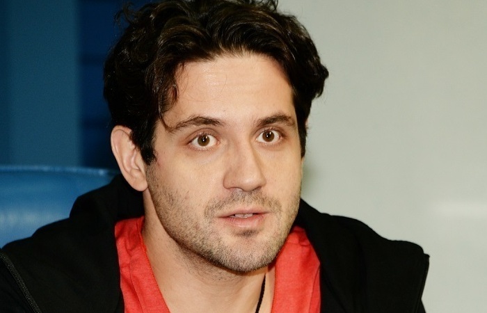 Арнтгольц родила ему сына, а он пытался покончить с собой и сбежал на Алтай: Почему Марк Богатырев поменял кучу подруг и остался один