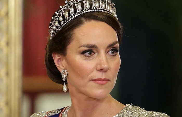 9 вещей, которые запрещено делать принцессе Кейт: Есть устрицы, носить варежки и не только