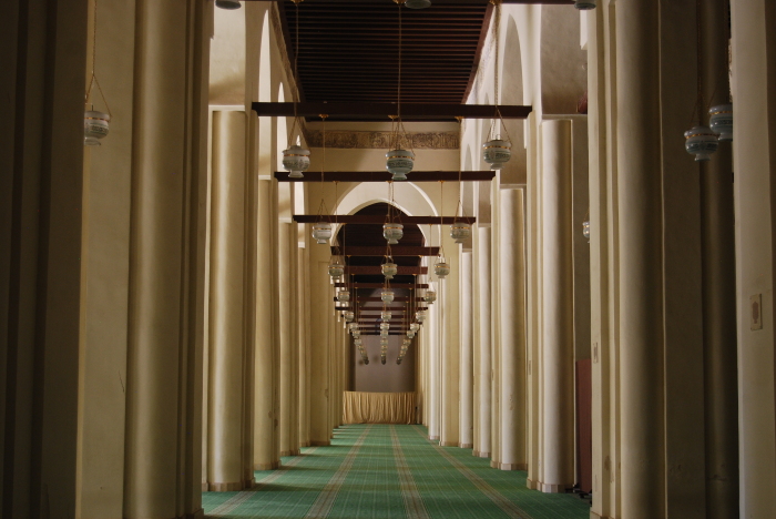Галереи молитвенного зала мечети Аль-Хакима.