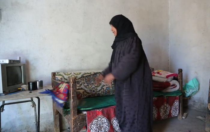 Жительница деревни Эль-Самаха в своём доме.