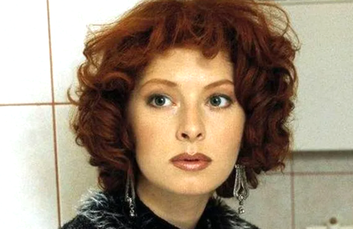 Отказалась от мужчин и карьеры и изменилась до неузнаваемости: Как теперь живет и выглядит Амалия Мордвинова и её 4 детей