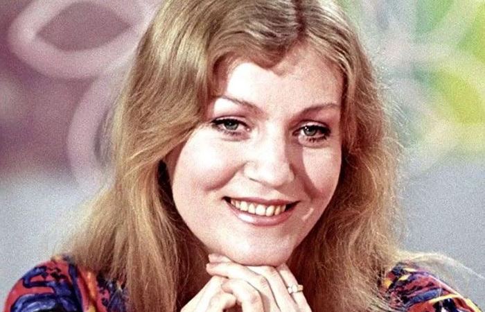 Замужем была всего раз.