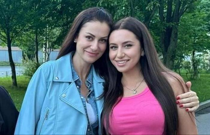 Занимается бизнесом и творчеством. Занимается бизнесом и творчеством.