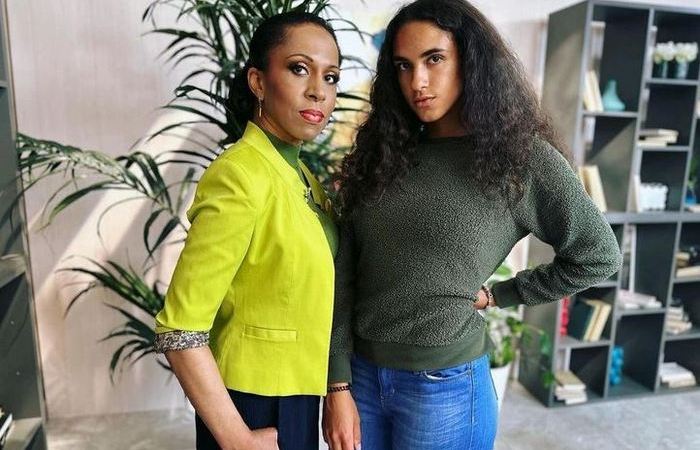 Родила когда ей было уже 39 лет.