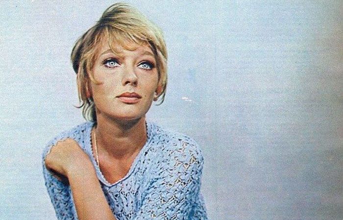 Стала одной из красивейших актрис польского кино.