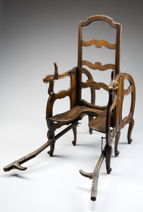 Кресло для родов XIX  век.