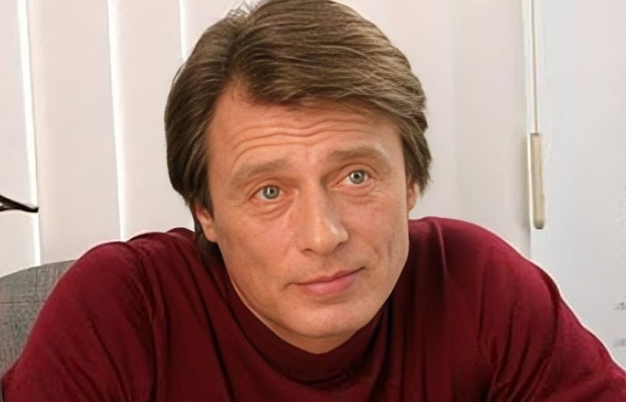 Зарабатывал миллионы, а жизнь закончил в съёмной однушке: Какое наследство оставил актер Лобоцкий, и кому оно достанется