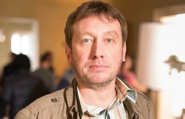 Опозорил жену, потерял работу и поменял фамилию: Как «Улицы разбитых фонарей» разрушили брак Михаила Трухина  и что с ним теперь