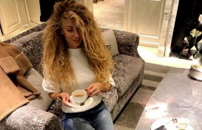 Переехала жить в Швейцарию.