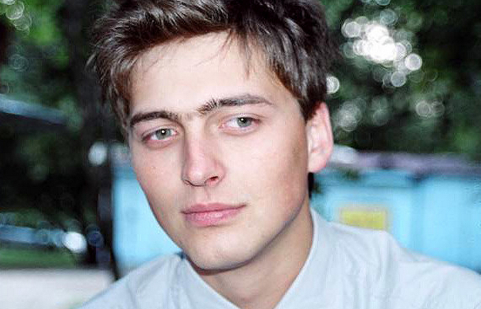 Всегда хотел быть актёром.