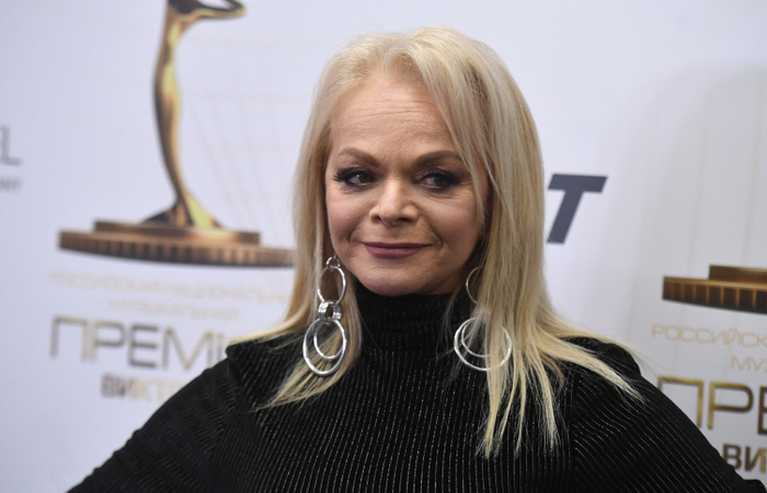 Пора бы и о совести подумать... Пора бы и о совести подумать...