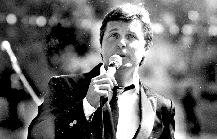 Лещенко был настоящей звездой. Лещенко был настоящей звездой.