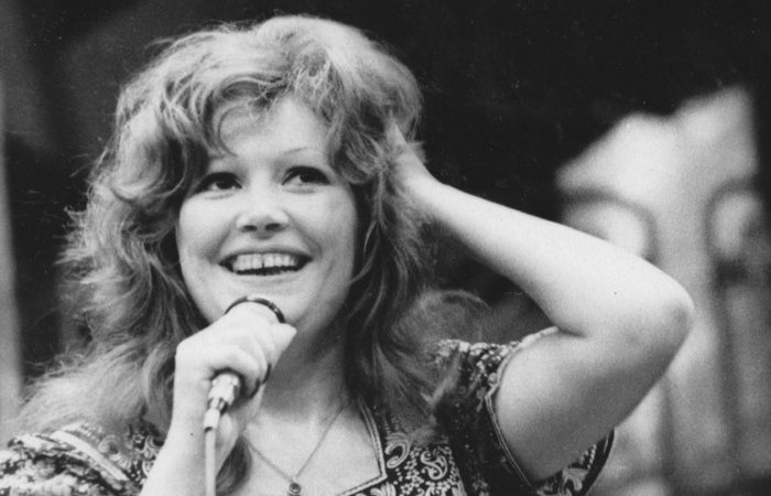 Аллу всегда вели её амбиции. Аллу всегда вели её амбиции.