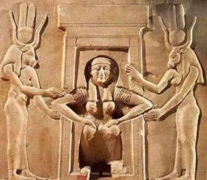 Роды в Древнем Египте.