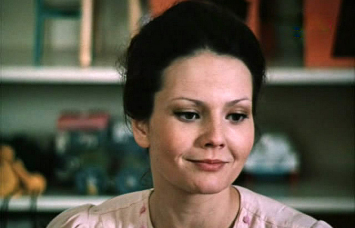 Мать не хотела видеть дочь в актрисах. Мать не хотела видеть дочь в актрисах.