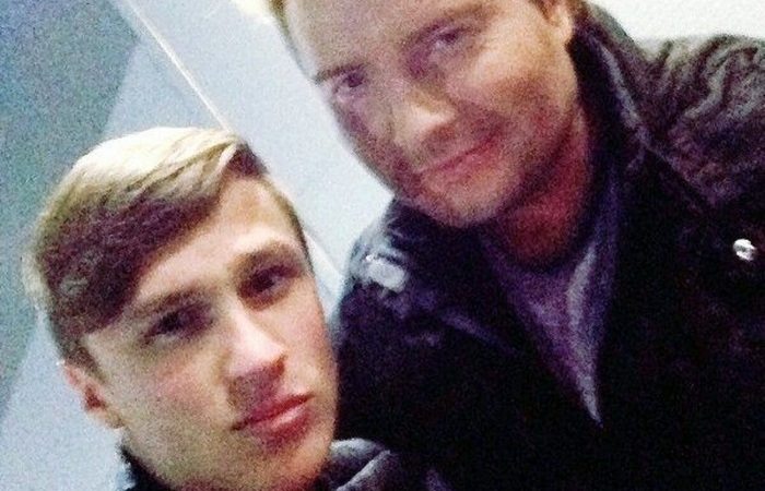 Повзрослевший сын и отец.