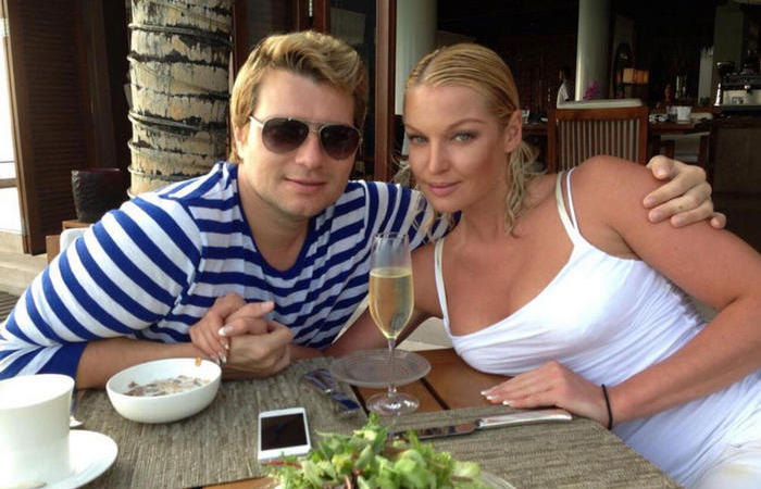 Николай с Анастасией Волочковой.