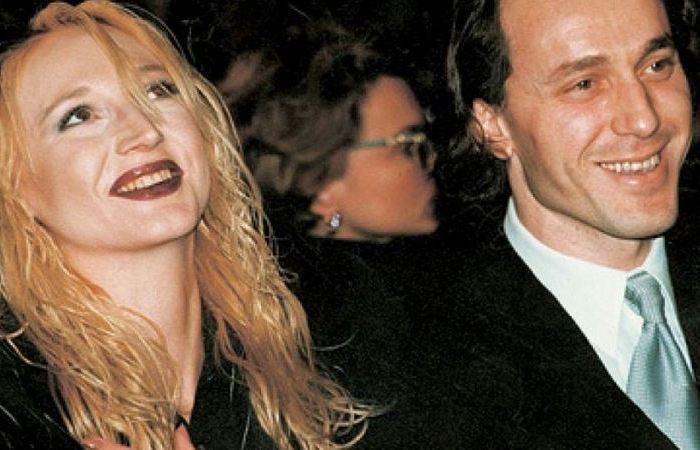 Кристина казалась счастливой. Кристина казалась счастливой.