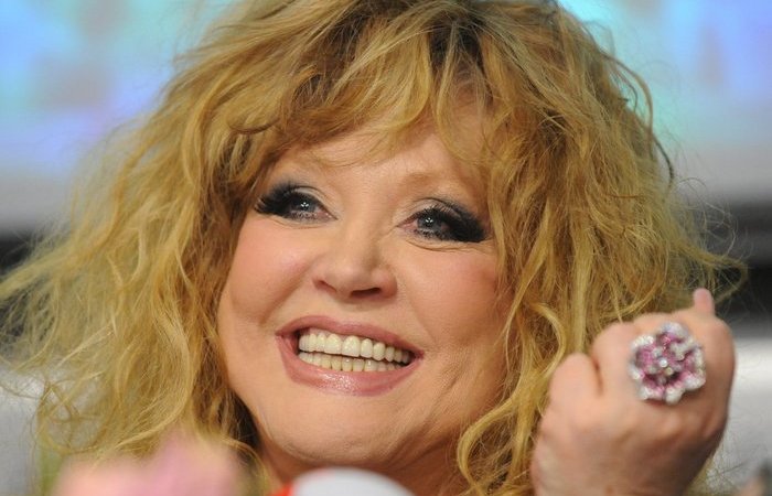 За одно обзавелась новой квартиркой. За одно обзавелась новой квартиркой.