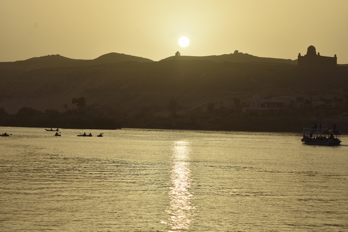 Закат над островом Элефантина.