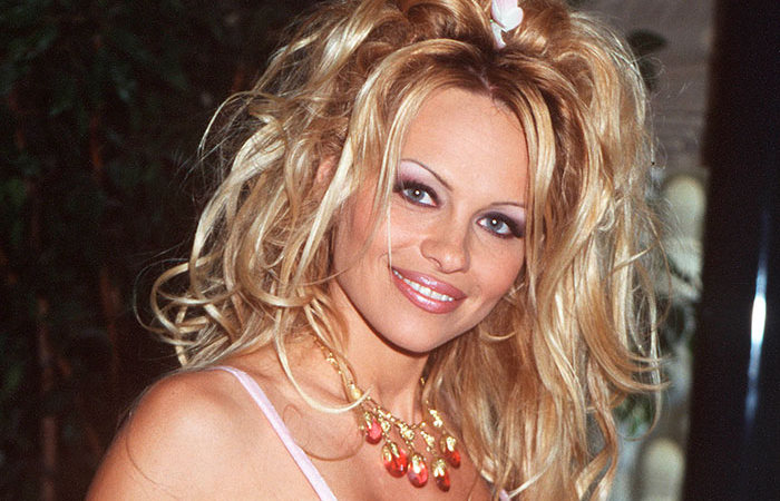 «Не узнать»: Как выглядит и живет Памела Андерсон в 58 лет, почему ей не везло в любви ни разу