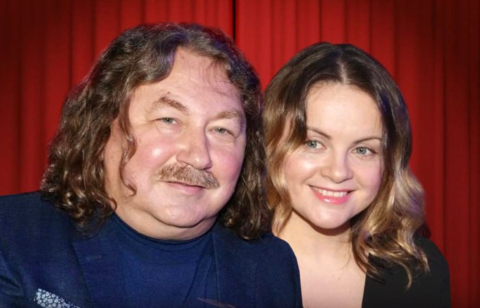 «Инфаркт, пьянка - выжала всё из старого мужа»: За что критикуют молодую жену Игоря Николаева, младше его на 23 года