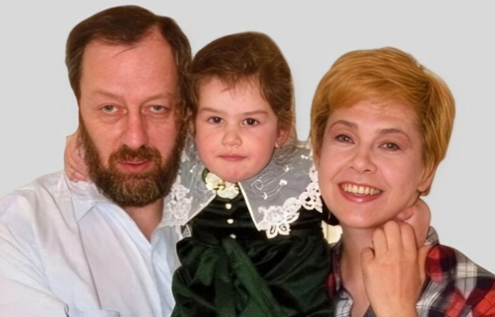 Почему дочь Догилевой скрывает свою фамилию: Как живет в 31 год красавица Екатерина