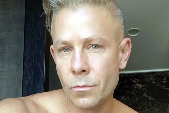 Стал дорогим рабом, жену так и не нашёл, а песен лишился: О чем больше всего жалеет певец Митя Фомин