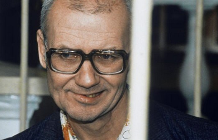 Пока ловили Чикатило - двоих расстреляли.