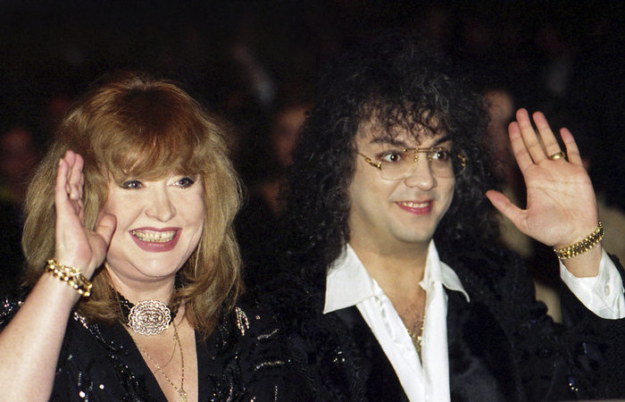 Досталось и Филиппу. 