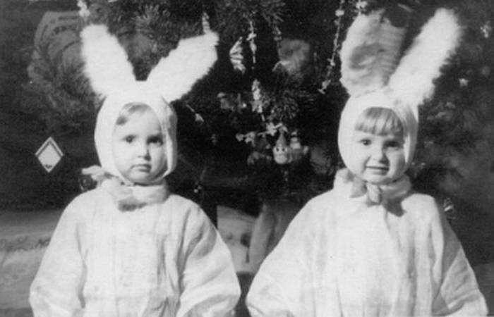 Сёстры Зайцевы в детстве. Сёстры Зайцевы в детстве.
