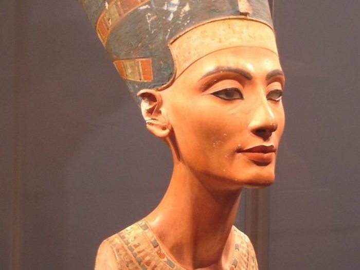 Исчезнувшая царица Нефертити.